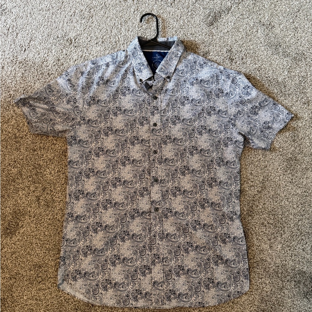 Men's Button-down shirt